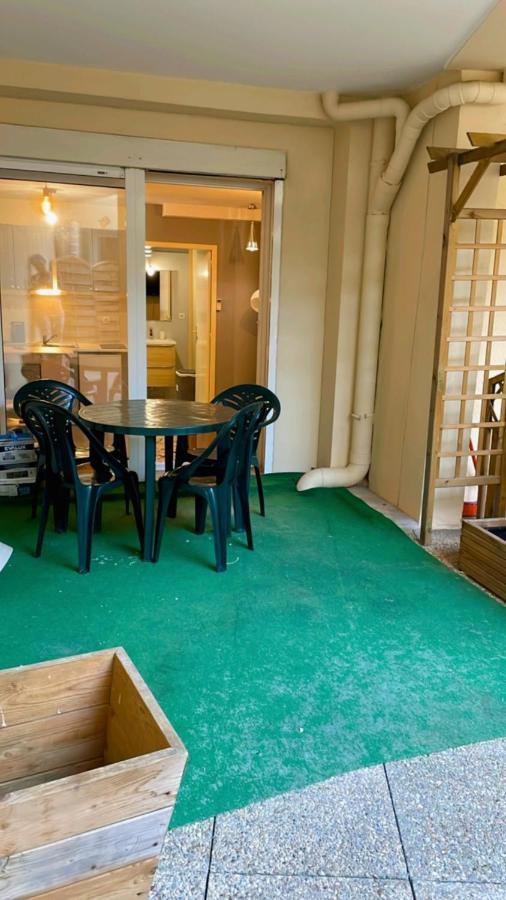 דירות לה מאנש Plenitude Terrasse מראה חיצוני תמונה